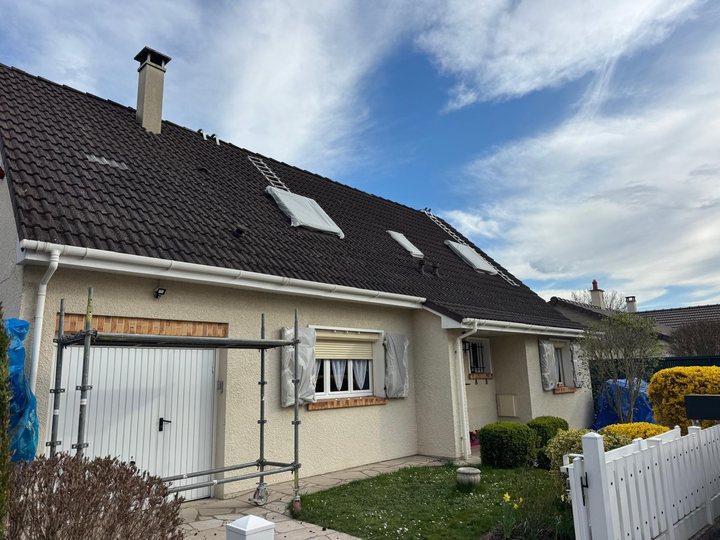 Chantier de rénovation et entretien de toiture par Meinder François à Noisy-le-Grand (93160) en Seine-Saint-Denis (93) - photo 1