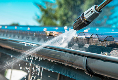 Pose et réparation de gouttière à Noisy-le-Grand (93160) en Seine-Saint-Denis (93)